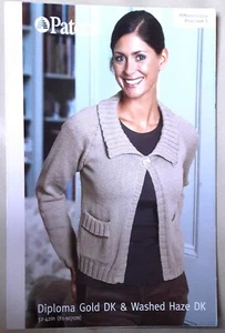 New Original Patons Dk Ladies Cardigan Knitting Pattern 03324 - Picture 1 of 2
