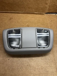 2002-2004 Nissan Xterra Frontier OVERHEAD MAP DOME INTERIOR LIGHT GRAY OEM - Picture 1 of 9