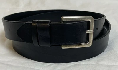 Cinto de couro preto feminino H&M tamanho M/L fivela de prata feito na Suécia - Imagem 1 de 4