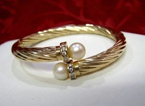 BRAZALETE BRAZALETE DE BYPASS RETORCIDO ORO AMARILLO 14K PERLAS Y DIAMANTES DE 0,5CTW - Imagen 1 de 10