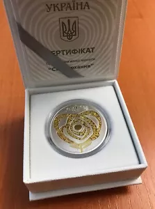¡Nuevo! UCRANIA, PLATA 1 OZ - 10 HRYVEN 2025 "El poder del amor" corazón dorado - Imagen 1 de 3