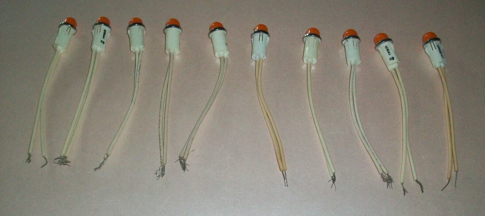 1090A3 Luz Indicadora Ámbar Naranja 6V Nueva No Caja Lote de 10 Algunos IDI Algunos SA Foto 1 de 1