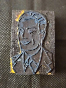 Stempel ➔ Porträt eines MANNES ➔ Vintage-Klischee ➔ RARITÄT *Gummi auf Holz* - Bild 1 von 1