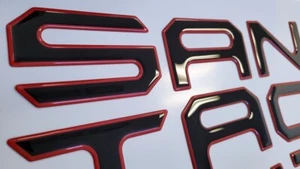 Tailgate raised letters fits HYUNDAI SANTA CRUZ 22 23 24 red outline reflective - Picture 1 of 3