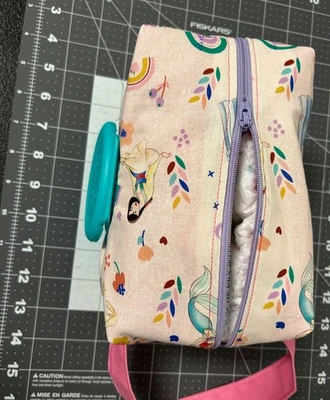 Bolsa de pañales y toallitas hecha a medida por encargo Foto 1 de 4