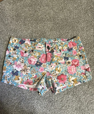 Pantalones cortos vaqueros florales Request Jeans 5/27 Foto 1 de 4