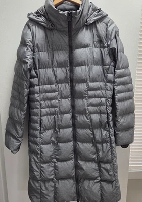 Parka larga gris acolchada con capucha The North Face 550 relleno aislante para mujer M Foto 1 de 4