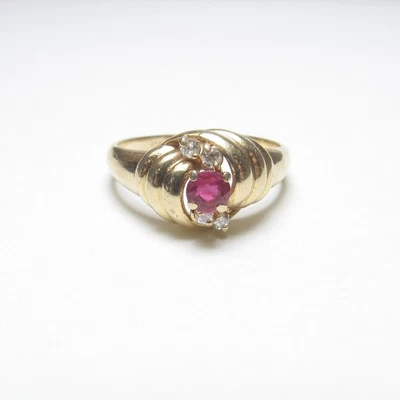 Estate 10K Yellow Gold 0.35 Ct Natural Round Rose Red Ruby And Diamond Ring - Image 1 of 4