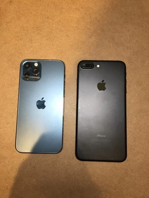 Lote iPhone 15, 10 para piezas o reparación Foto 1 de 2