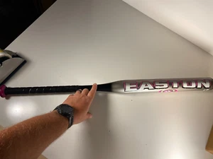 Easton Typhoon SK 50BP 33" 23 oz. 2 1/4" Barrel Fastpitch Softball Bat -10 - Picture 1 of 4