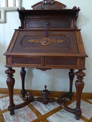 古董核桃维多利亚式前台约 1880 年代 — 第 1/4 张图片