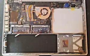PLACA LÓGICA APPLE MACBOOK 13 A1181 PRINCIPIOS DE 2008 2,4 GHz en estuche inferior 820-2279-A - Imagen 1 de 4