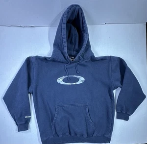 Vintage Oakley Hoodie Sweatshirt Navy Blue Camo Logo Spellout Men’s L Y2K Skate - Picture 1 of 3