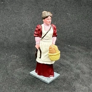 Trophy of Wales Lady with Bread Basket - Picture 1 of 4