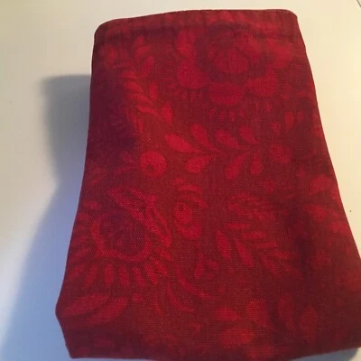 IKEA VINTURE 20x20 Rojo Floral Patrón Almohada Covet Foto 1 de 3