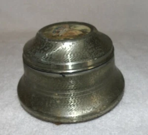 1930s Aluminum Powder Puff Wind Up Music Box Works w/issues Courting Couple #14 - Picture 1 of 10