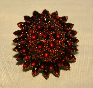Colgante/broche Biedermeier original de Bohemia rojo sangre. Granates 1830 - Imagen 1 de 3