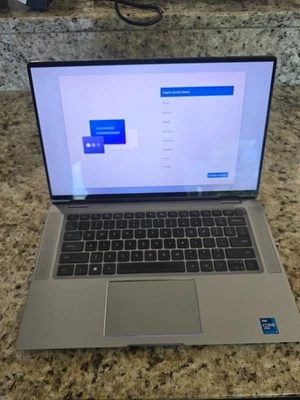 Dell Latitude 9520 2-in-1 15.6 FHD TOUCH 3.0GHz i7-1185G7 16GB 512GB SSD - Image 1 of 4