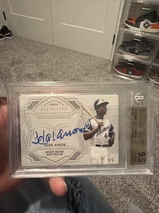 2020 Topps Definitive Defining The Decade Hank Aaron Auto BGS 9.5 /10  4/5 - Picture 1 of 5