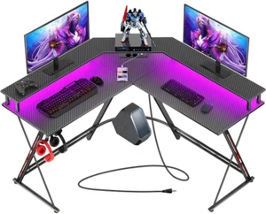Gaming Tisch, Schreibtisch mit LED, Steckdosen, Eckschreibtisch mit Monitorständ - Bild 1 von 7