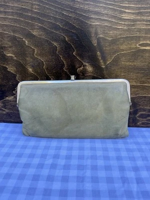 Bolso sin asas/cartera de cuero Hobo International Lauren doble pliegue magnético verde guisante Foto 1 de 4