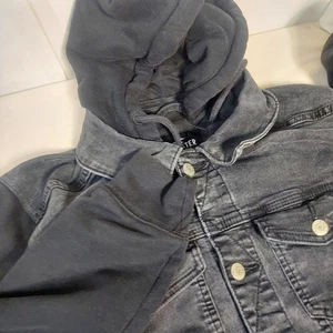 Hollister Herren Truckerjacke schwarz Denim mit Kapuze Größe S mit Stretch distressed - Bild 1 von 13