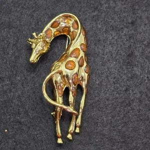 Spilla giraffa vintage tono oro 24 ambra topazio strass spilla smaltata 2,75" x 1,5" - Foto 1 di 2