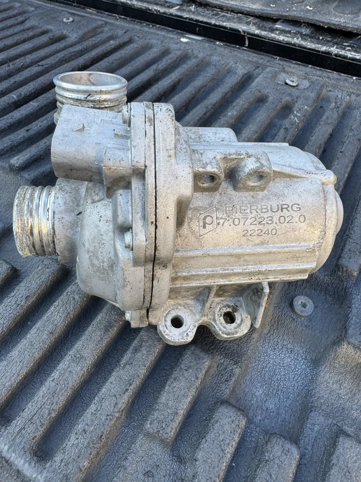 Bomba de agua refrigerante eléctrica OEM para BMW 235 335 535 X1 X3 X5 N54 N55 2010-2016 Foto 1 de 4