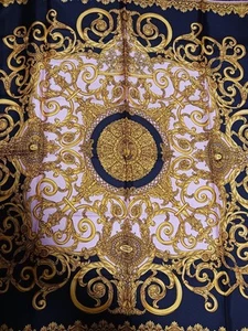 VERSACE Bufanda de Seda Negro Rosa Amarillo Motivo Barroco Cara 84×84cm - Imagen 1 de 8
