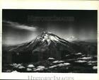 1996 Press Photo wide view of Mount St. Helens - lrx83486