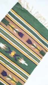 Vintage Arazzo da tavolo in lana norvegese intrecciato a mano con tulipani - Decorazione tavola Norvegia - Foto 1 di 4