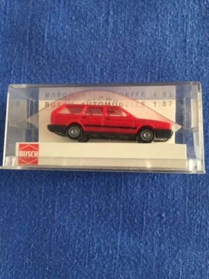 Busch 1/87 VW Passat Variant nella confezione originale # 48100 da collezione - Immagine 1 di 4
