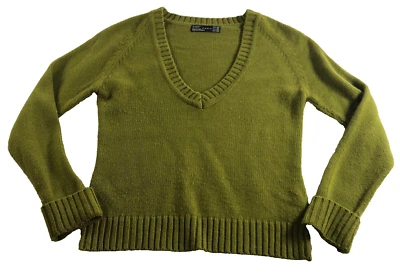 Женский свитер Zara из шерстяной смеси размер M зеленый пуловер ребристый вязаный с длинным рукавом - Изображение 1 из 4