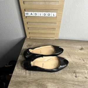 Christian Louboutin Damen 37 Schwarz Peeptoe Leder Flats - Bild 1 von 10
