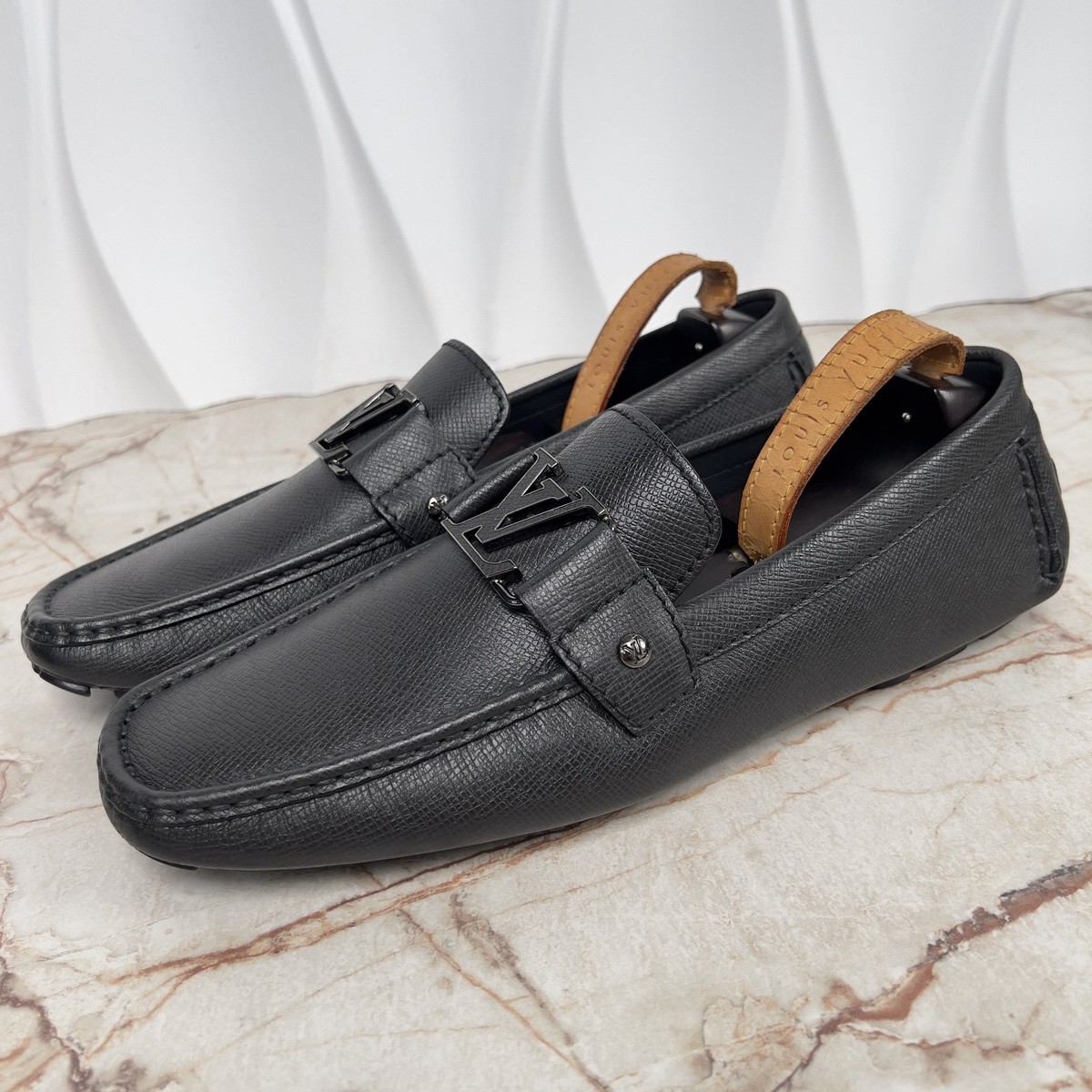 Louis Vuitton Moccasin Solid Casual Shoes for Men for sale