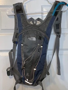 THE NORTH FACE THRESHER HYDRATION BACKPACK 16 X 8 - Picture 1 of 7