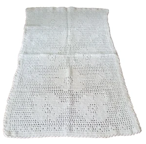 Corredor de mesa tocador bufanda ganchillo a mano flores blancas gruesas 32"x18" vintage - Imagen 1 de 8