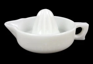 Vintage McKee SUNKIST Citrus Advertising White MILK GLASS Orange REAMER / JUICER - Picture 1 of 11