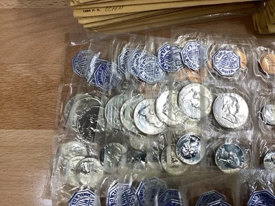 1962 US Silver Proof Sets Lot of 20 Sets in Cellophane but no Envelopes    E1716 - Image 1 of 4