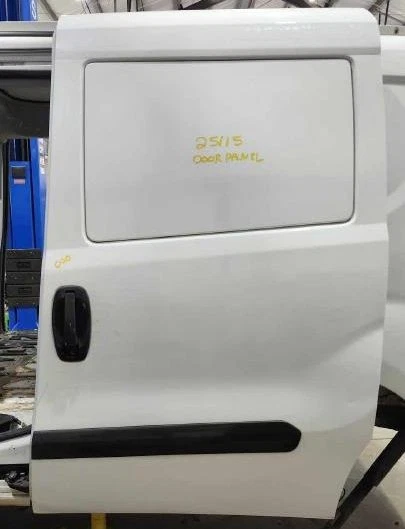Puerta corredera trasera Ram ProMaster City 15-19 lado del conductor blanca PW7 sin ventana OEM Foto 1 de 1