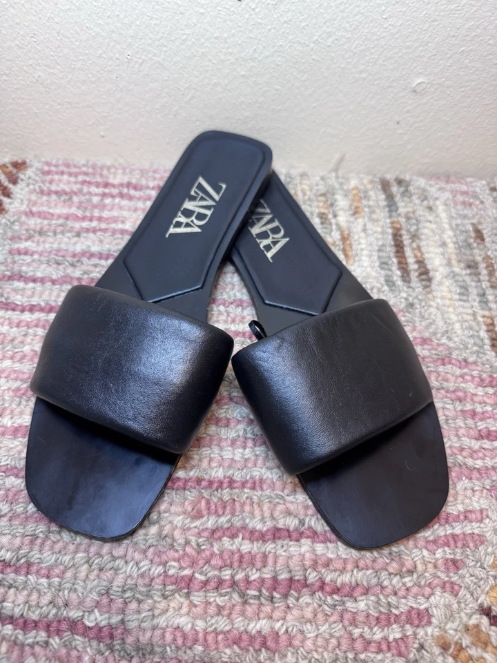 Slides pretos elegantes Zara 9,5 - Imagem 1 de 4