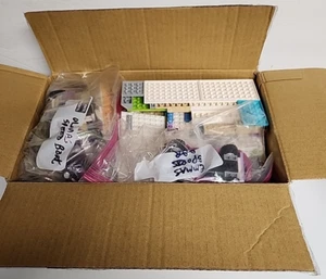 Bulk Lego Lot 7,5 Pfund Box Friends Steine, Stck., Stücke, Fenster Heartlake + - Bild 1 von 11