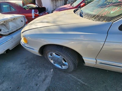 Guardabarros izquierdo Lincoln Continental 1998-1999-2000-2001-2002 pintura HC #2 Foto 1 de 2