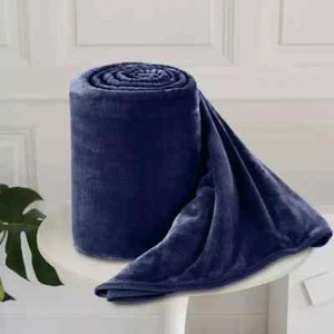 Soft Coral Fleece Blanket – Plush, Warm, and Lightweight for Ultimate Comfort - Picture 1 of 20