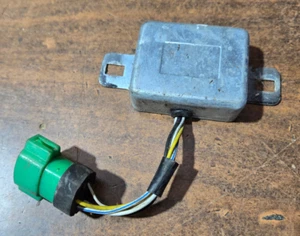 79-84 TOYOTA HILUX ALTERNATOR VOLTAGE VOLT REGULATOR 20R 22R ALTERNATOR EXTERNAL - Picture 1 of 2