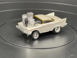 NHRA MUSCLE MACHINES TOONED HOT WHEELS '60S PLYMOUTH PEARL WHITE W/GOLD ZINGERS - Picture 1 of 5