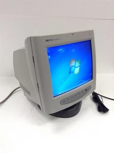 Vintage HP PAVILION M50 13.5" Retro CRT Gaming Monitor w/ VGA Cable, WORKING - Picture 1 of 8