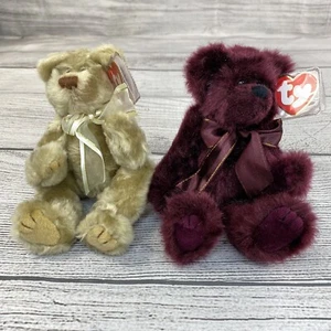 Beverly & Beargundy TY Tesori da soffitta marrone e bordeaux peluche orsacchiotti sfocati - Foto 1 di 20