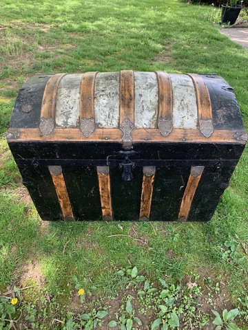 Antique Victorian Humpback Dome Steamer Trunk American Wood / Metal Cover