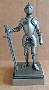 ORNAMENT MEDIEVAL KNIGHT METAL FIGURE ARMOUR SWORD SOLDIER / PENCIL SHARPENER - Picture 1 of 5